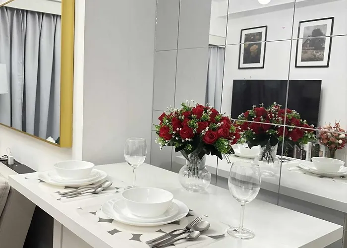 Fully Equipped Premium One Bedroom In Quezon *