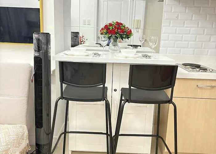 Fully Equipped Premium One Bedroom In Quezon